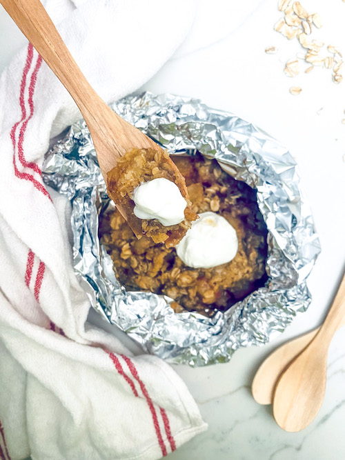 Apple crisp made in a foil packet.