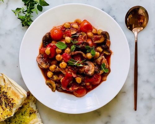 Chickpea cacciatore in a bowl.