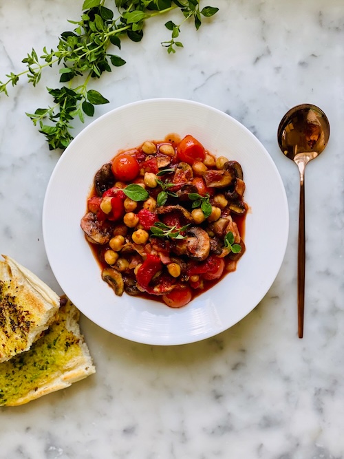 Chickpea cacciatore in a bowl.