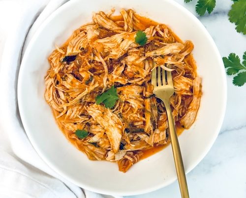 Shredded chicken ropa vieja in a bowl.