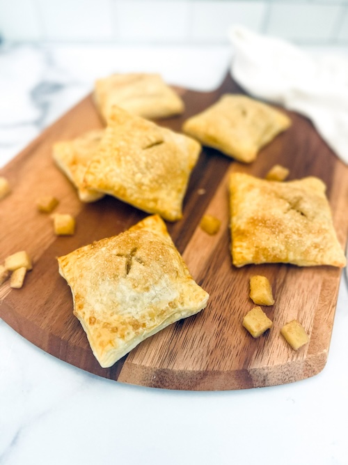 Apple crumble mini puff pastries.