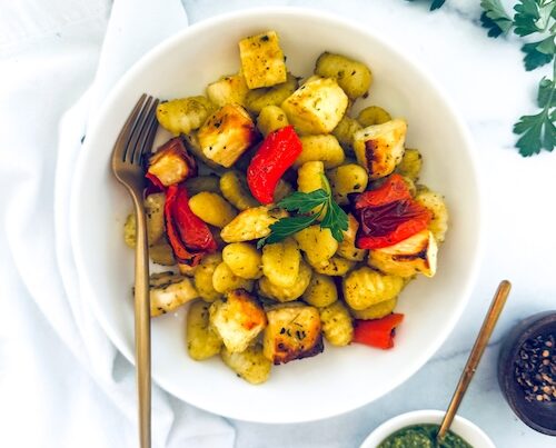 Roasted pesto gnocchi with halloumi.